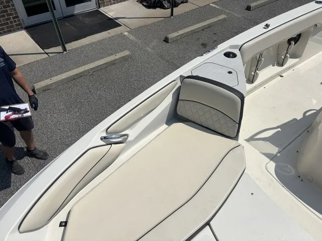 Slide: The Image of Stingray 206CC W/ Suzuki 150 HP - 4-Stroke Engine 2017 - 55
