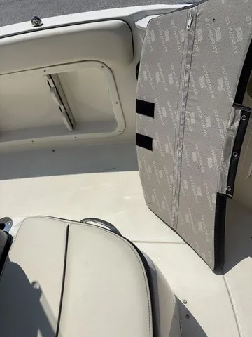 Slide: The Image of Stingray 206CC W/ Suzuki 150 HP - 4-Stroke Engine 2017 - 59
