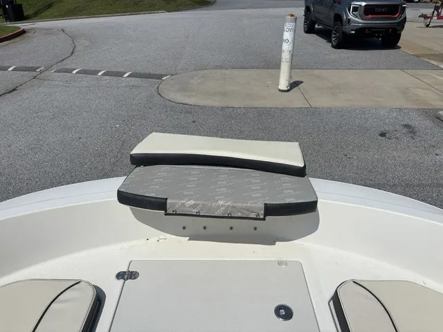 Slide: The Image of Stingray 206CC W/ Suzuki 150 HP - 4-Stroke Engine 2017 - 52