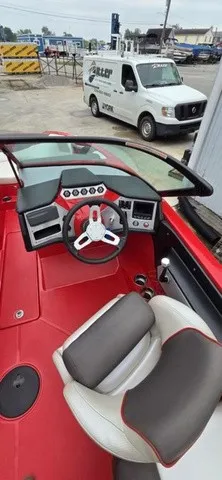 Slide: The Image of MasterCraft NXT20 2016 - 5