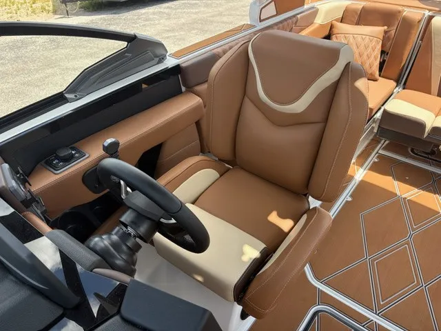 Slide: The Image of Malibu M230 2027 - 23