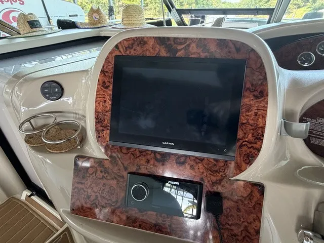 Slide: The Image of Sea Ray 380 Sundancer 1999 - 7