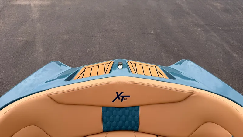 Slide: The Image of MasterCraft XT22 2027 - 72