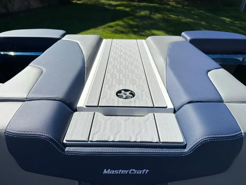 Slide: The Image of MasterCraft XT22 2027 - 69
