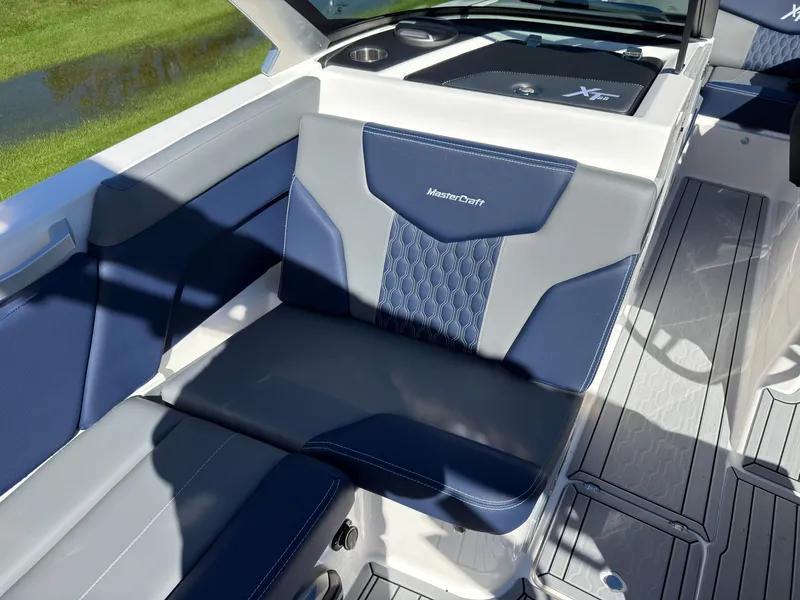 Slide: The Image of MasterCraft XT22 2027 - 50