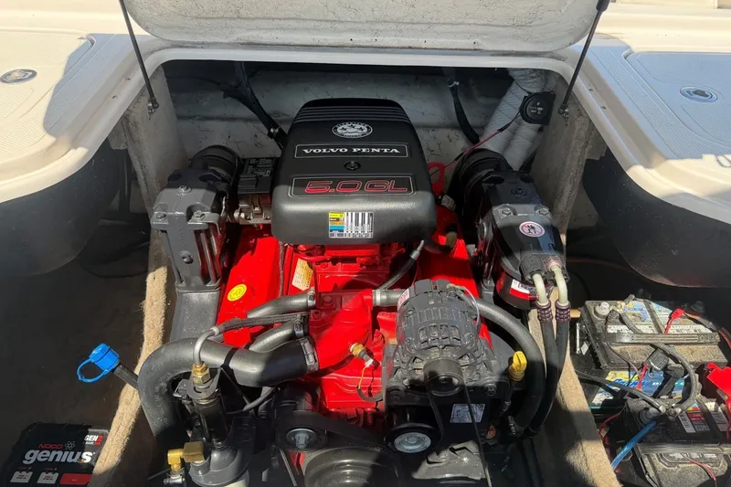 Slide: The Image of Engine compartment of a 2007 Reinell 204 Fish & Ski with Volvo Penta 5.0L engine. - 45