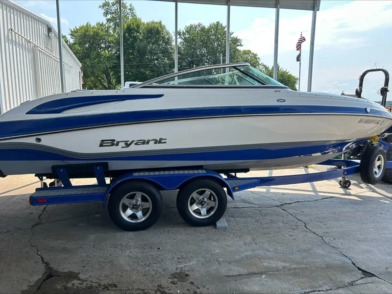The Image of Bryant 220 2010 - 1