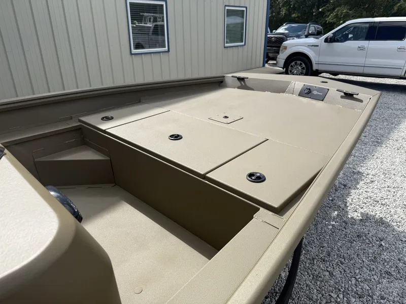 Slide: The Image of G3 Gator Tough 17 SC-70HP BROWN 2027 - 2