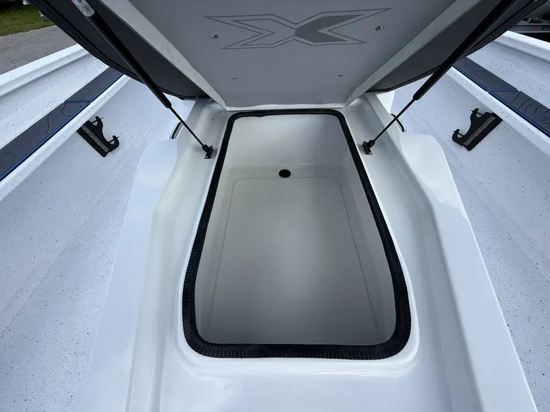 Slide: The Image of Xpress X23 Bay Lounge 2027 - 4