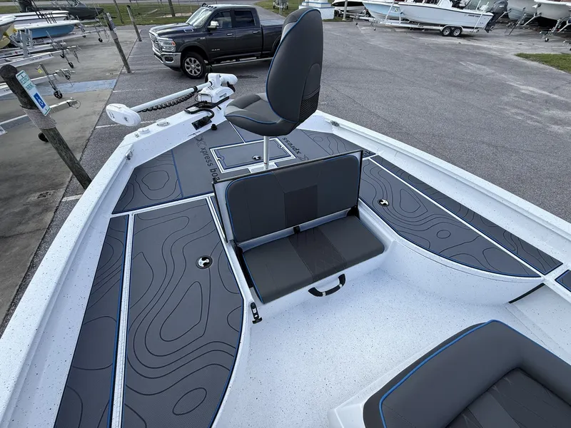 Slide: The Image of Xpress X23 Bay Lounge 2027 - 7