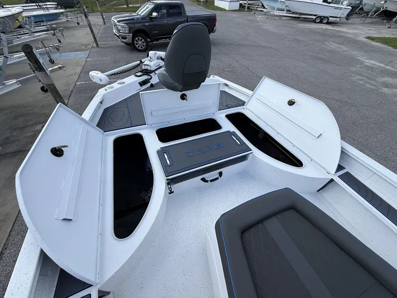 Slide: The Image of Xpress X23 Bay Lounge 2027 - 8