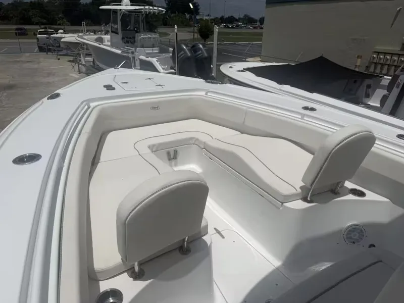 Slide: The Image of Sea Hunt Ultra 275SE 2023 - 12