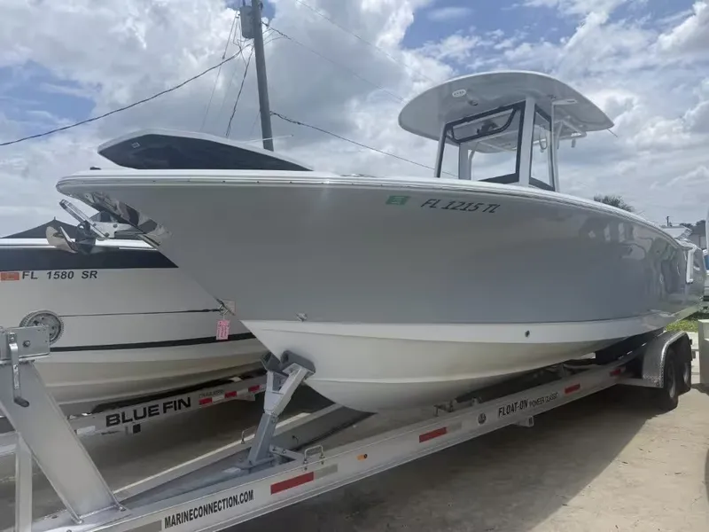 Slide: The Image of Sea Hunt Ultra 275SE 2023 - 1
