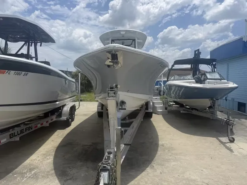 Slide: The Image of Sea Hunt Ultra 275SE 2023 - 3