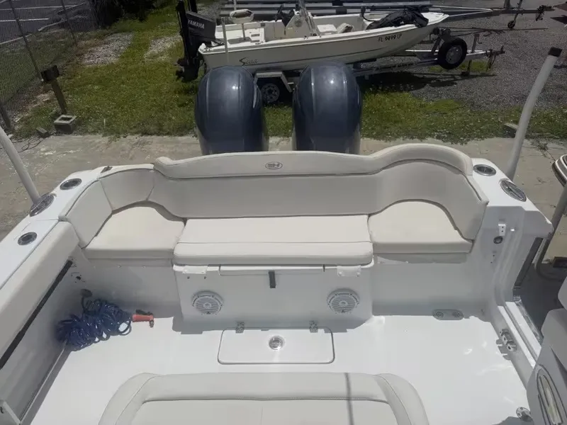 Slide: The Image of Sea Hunt Ultra 275SE 2023 - 6