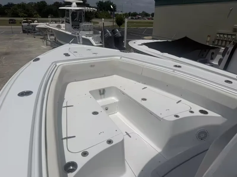 Slide: The Image of Sea Hunt Ultra 275SE 2023 - 16
