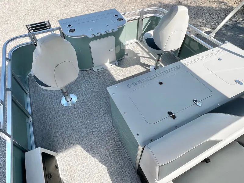 Slide: The Image of Avalon Venture 85 23' Rear Fish Triple-Toon 2027 - 15