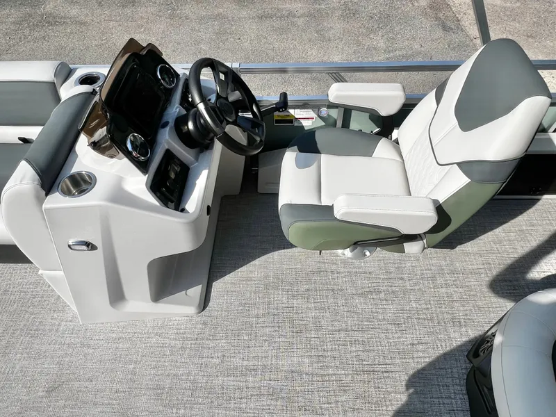 Slide: The Image of Avalon Venture 85 23' Rear Fish Triple-Toon 2027 - 14