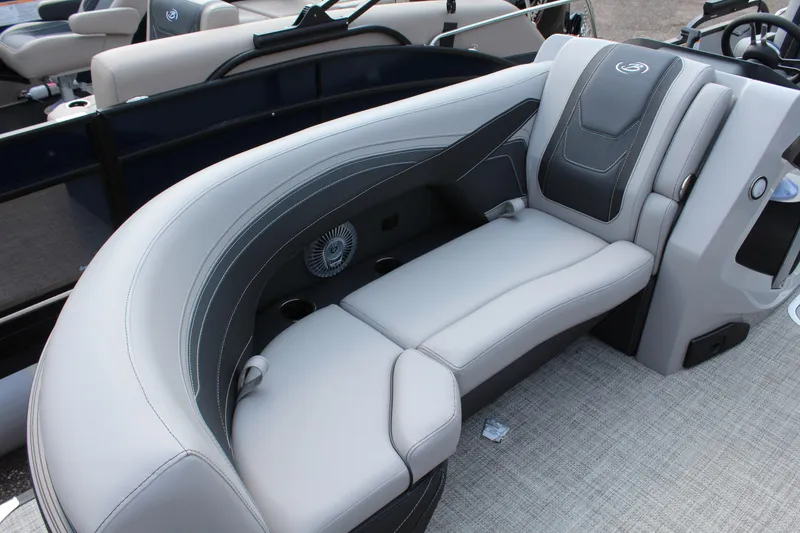 Slide: The Image of Barletta Cabrio C22U 2027 - 14