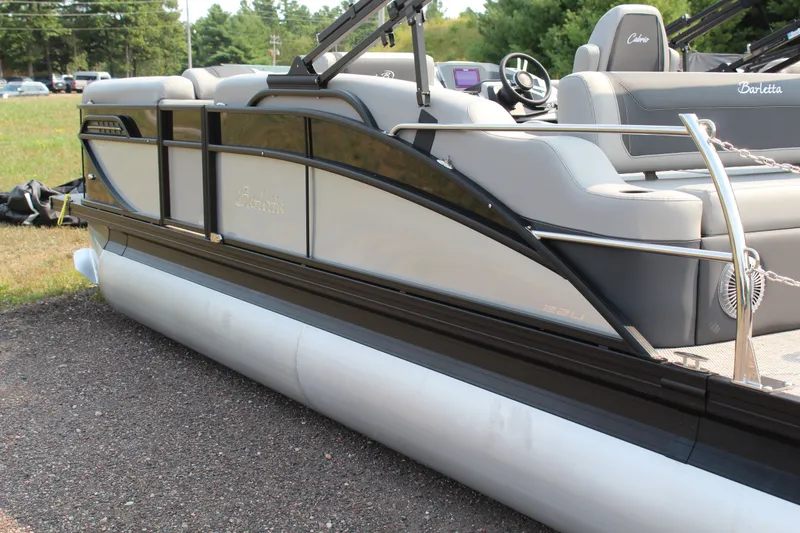 Slide: The Image of Barletta Cabrio C22U 2027 - 7
