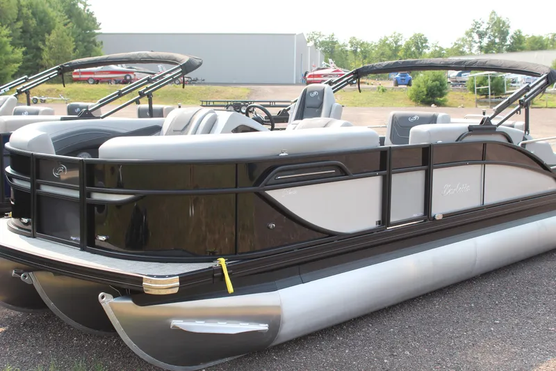 Slide: The Image of Barletta Cabrio C22U 2027 - 2