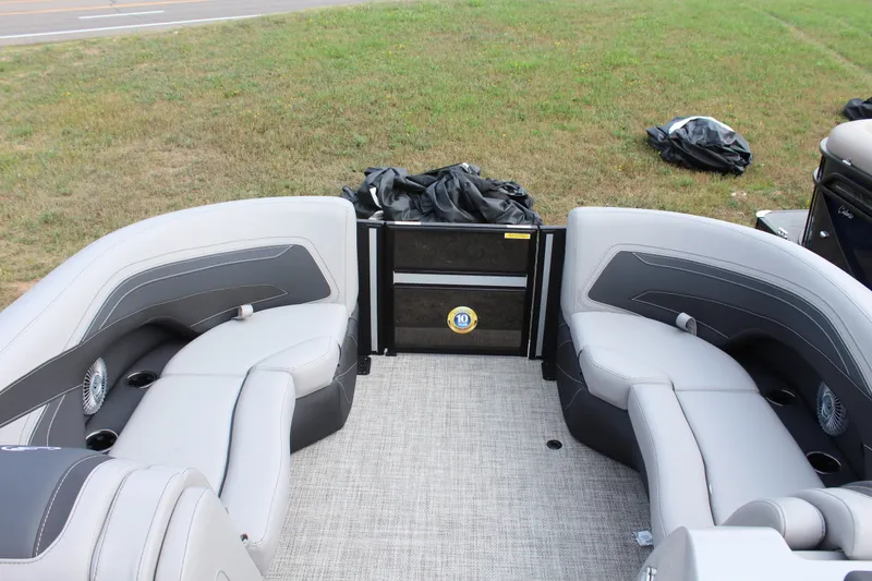 Slide: The Image of Barletta Cabrio C22U 2027 - 12