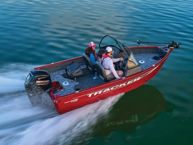 The Image of Tracker Pro Guide V-16 WT 2026 - 1