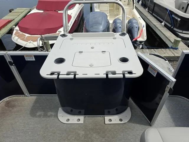 Slide: The Image of Sylvan L-3 Party Fish 2022 - 18