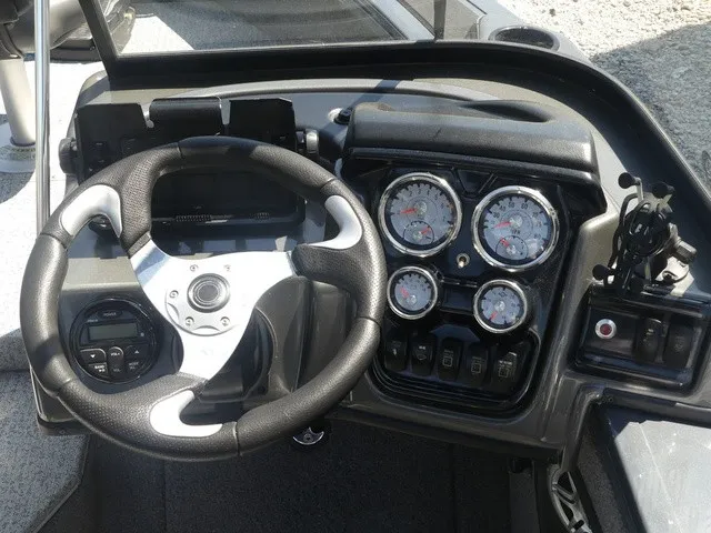Slide: The Image of Tracker Targa V-18 Combo 2021 - 18