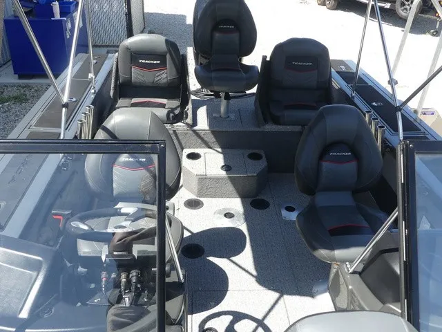 Slide: The Image of Tracker Targa V-18 Combo 2021 - 15