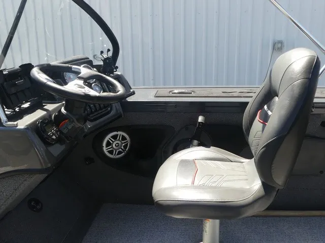 Slide: The Image of Tracker Targa V-18 Combo 2021 - 17