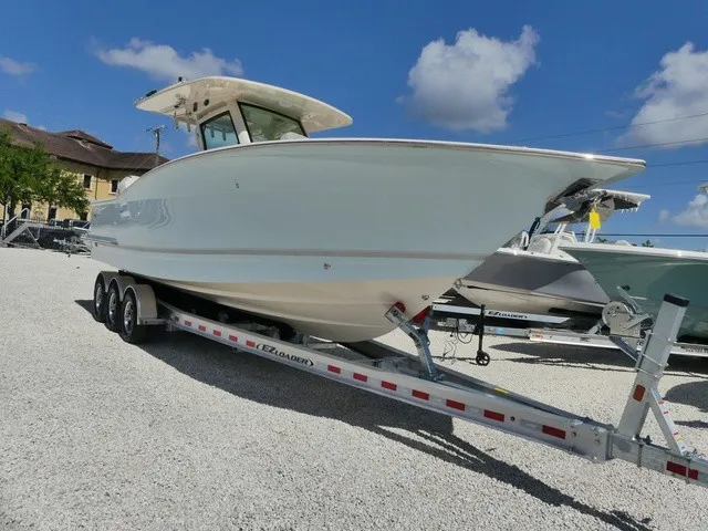 The Image of Scout 305 LXF 2023 - 1