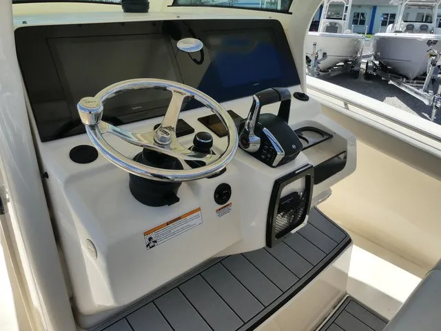 Slide: The Image of Scout 305 LXF 2023 - 10
