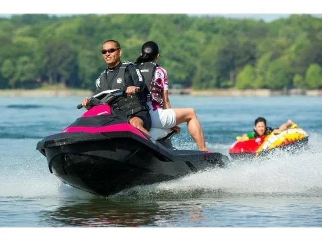 Slide: The Image of Sea-Doo Spark™ 3up 900 H.O. ACE™ iBR Convenience Package 2015 - 43