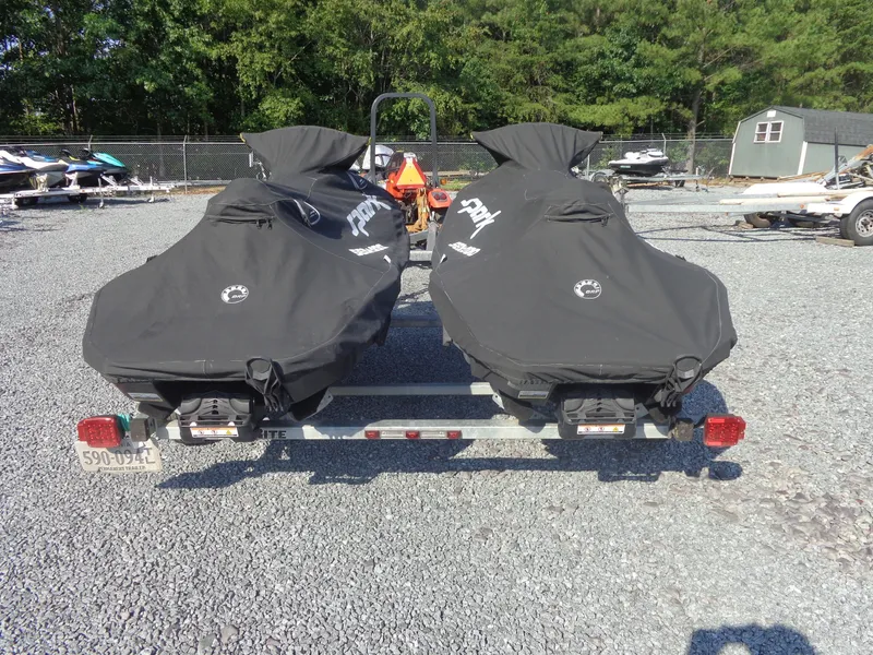 Slide: The Image of Sea-Doo Spark™ 3up 900 H.O. ACE™ iBR Convenience Package 2015 - 37