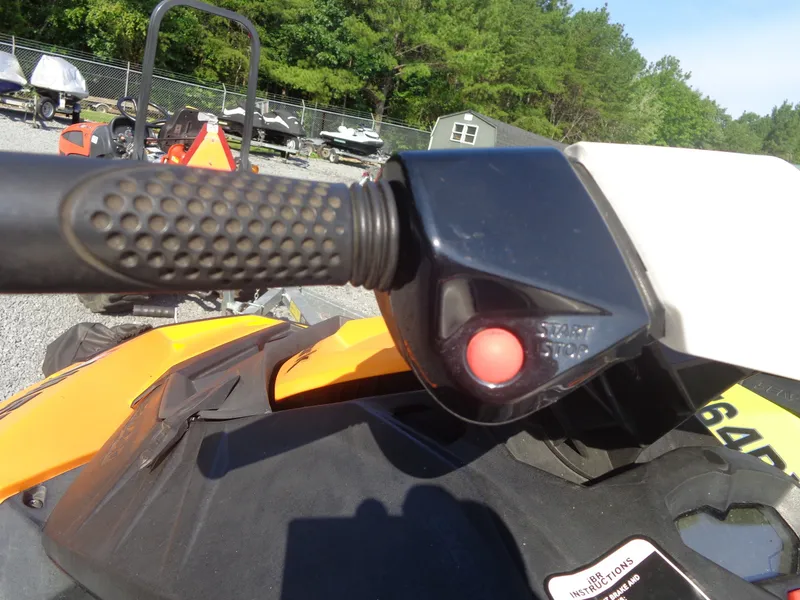 Slide: The Image of Sea-Doo Spark™ 3up 900 H.O. ACE™ iBR Convenience Package 2015 - 30