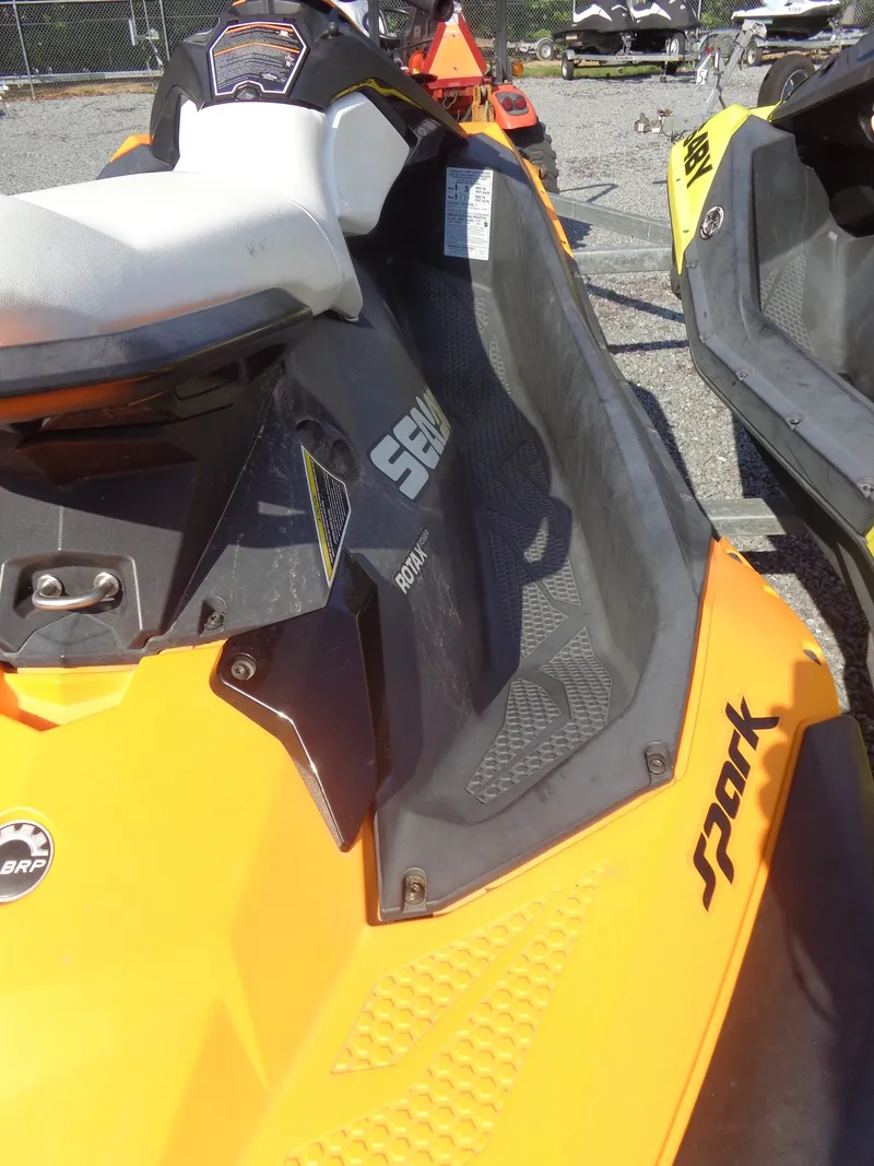 Slide: The Image of Sea-Doo Spark™ 3up 900 H.O. ACE™ iBR Convenience Package 2015 - 19