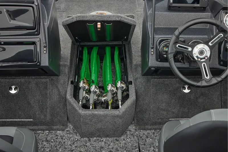 Slide: The Image of Tracker Targa V-19 WT 2026 - 40