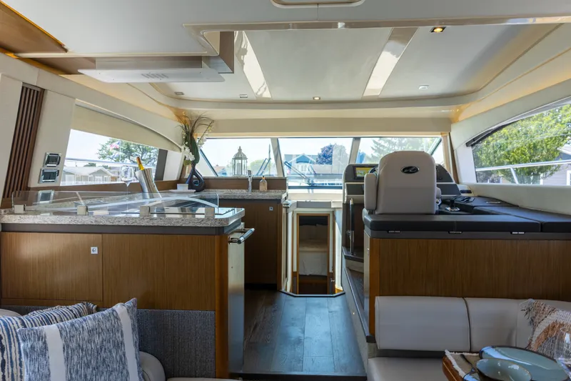 Slide: The Image of Luxurious interior of 2017 Sea Ray Fly 510 yacht with modern design and amenities. - 29