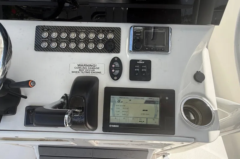 Slide: The Image of Control panel of 2019 Blue Wave 2800 Pure Hybrid boat with Yamaha display and controls. - 40