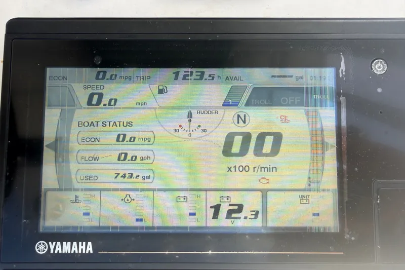 Slide: The Image of Yamaha boat display showing engine metrics on a 2019 Blue Wave 2800 Pure Hybrid. - 41