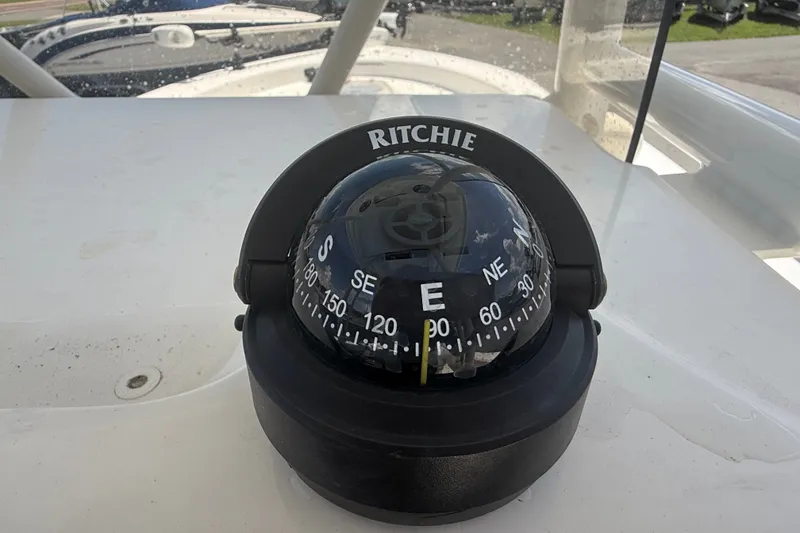 Slide: The Image of Ritchie compass on 2019 Blue Wave 2800 Pure Hybrid boat dashboard. - 42