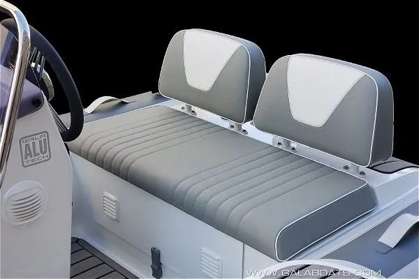 Slide: The Image of Gala Viking V360 2027 boat seats with Yamaha 40HP, featuring sleek gray and white design. - 4