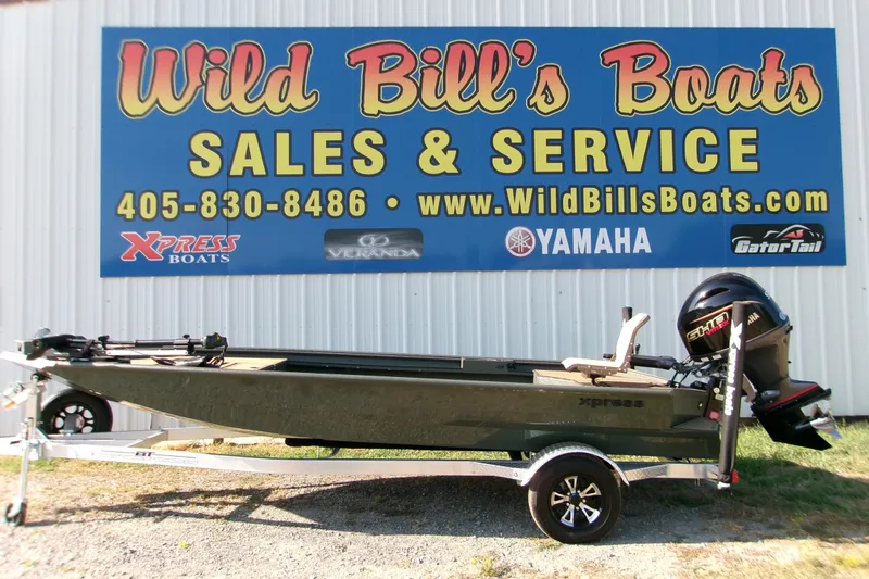 The Image of 2027 Xpress X18DB boat at Wild Bill's Boats Sales & Service, featuring Yamaha engine. - 0