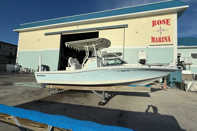 The Image of 2017 Ranger 2510 Bay Ranger boat at Rose Marina, side view. - 1
