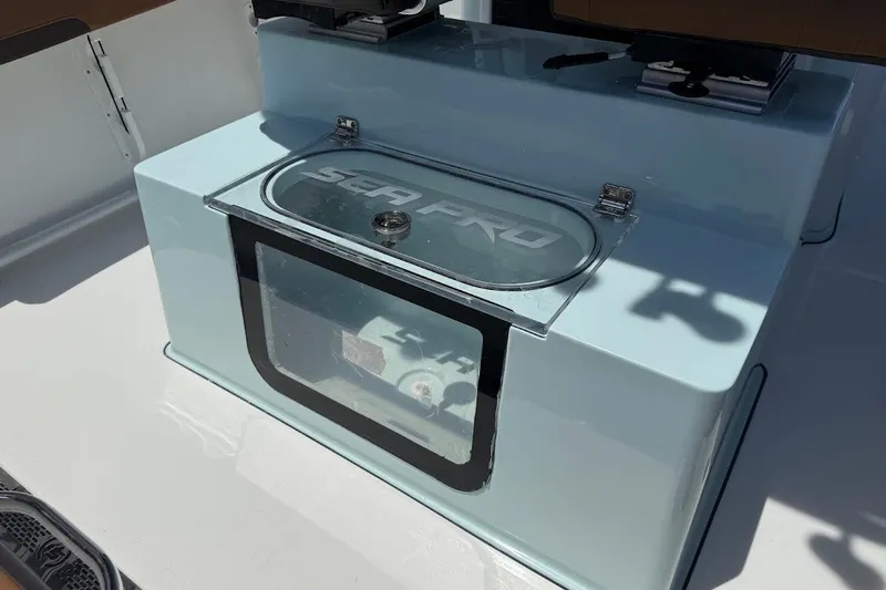 Slide: The Image of Livewell on 2027 Sea Pro 245FLXR Sandbar boat, featuring a sleek design. - 20
