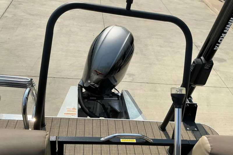 Slide: The Image of 2022 Veranda Relax VR22RC boat with a 175 HP outboard motor on a concrete surface. - 19