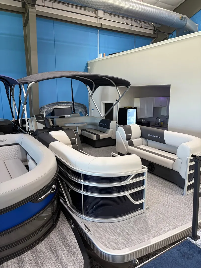 Slide: The Image of Bennington 22 S1 FISH AND CRUISE 2027 - 6