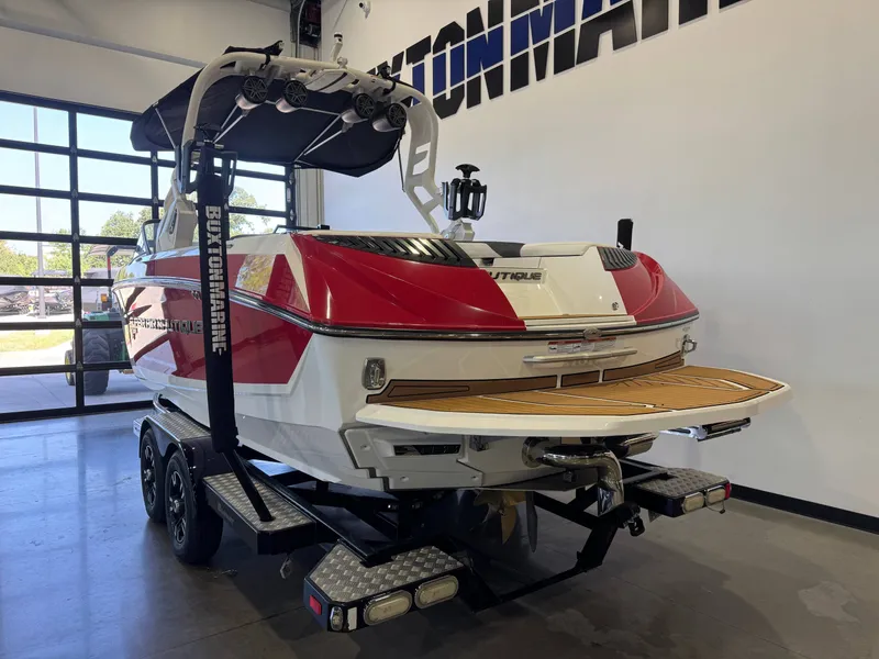 Slide: The Image of Nautique Super Air Nautique G23 2018 - 5