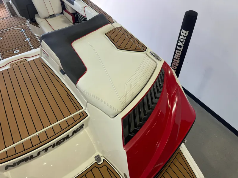 Slide: The Image of Nautique Super Air Nautique G23 2018 - 11